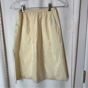 Vintage Wonder Maid for B Altman & Co Half Slip